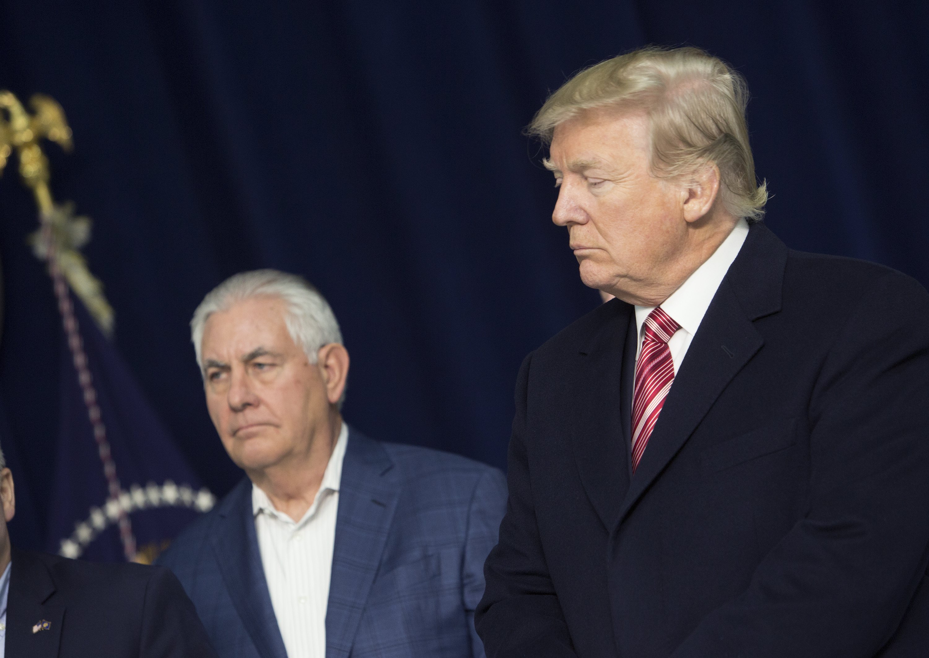 2018-01-06 13:00:02 epa06421370 US President Donald J. Trump (R) and US Secretary of State Rex Tillerson listen as Republican leadership takes turns speaking to the media at Camp David, Maryland, USA, 06 January 2018 after holding meetings with staff, members of his Cabinet and Republican members of Congress to discuss the Republican legislative agenda for 2018. EPA/Chris Kleponis / POOL