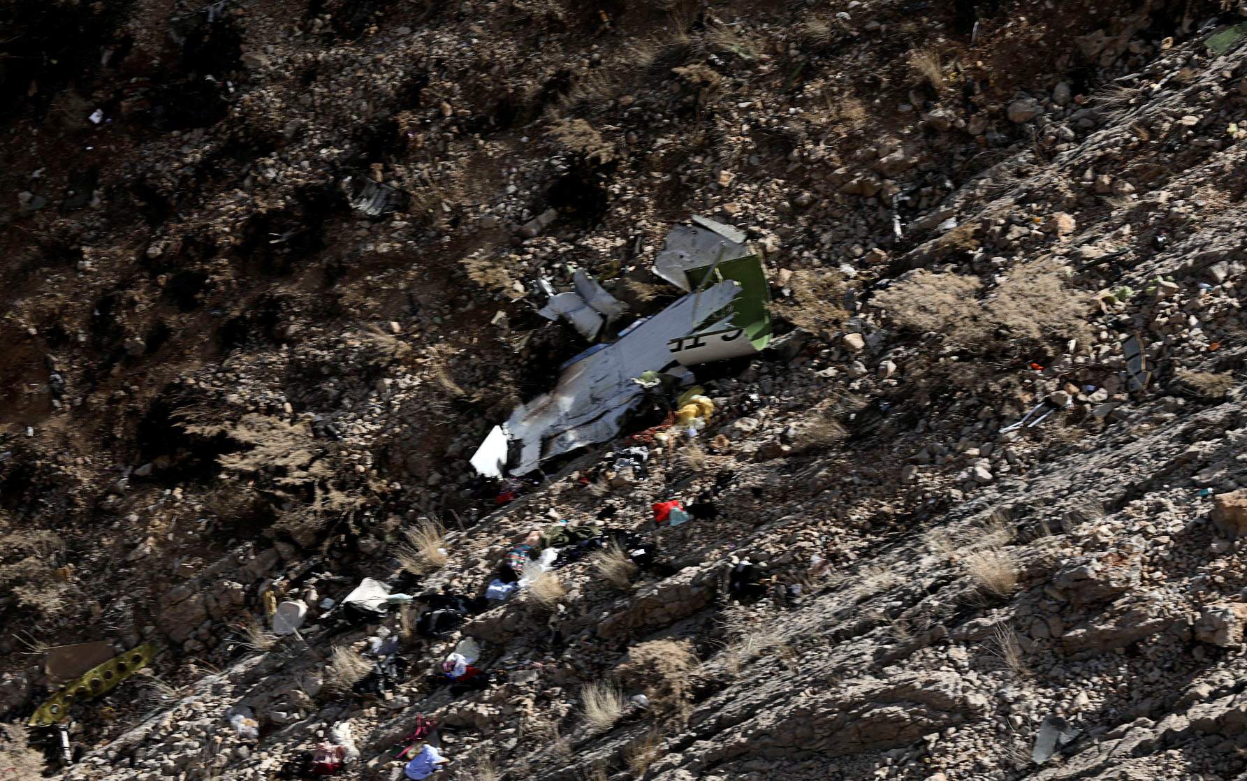 vliegtuig Iran neergestort Mina Bazaran