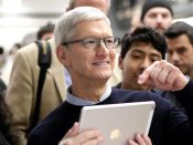 apple tim cook siri google ai-expert john giannandrea