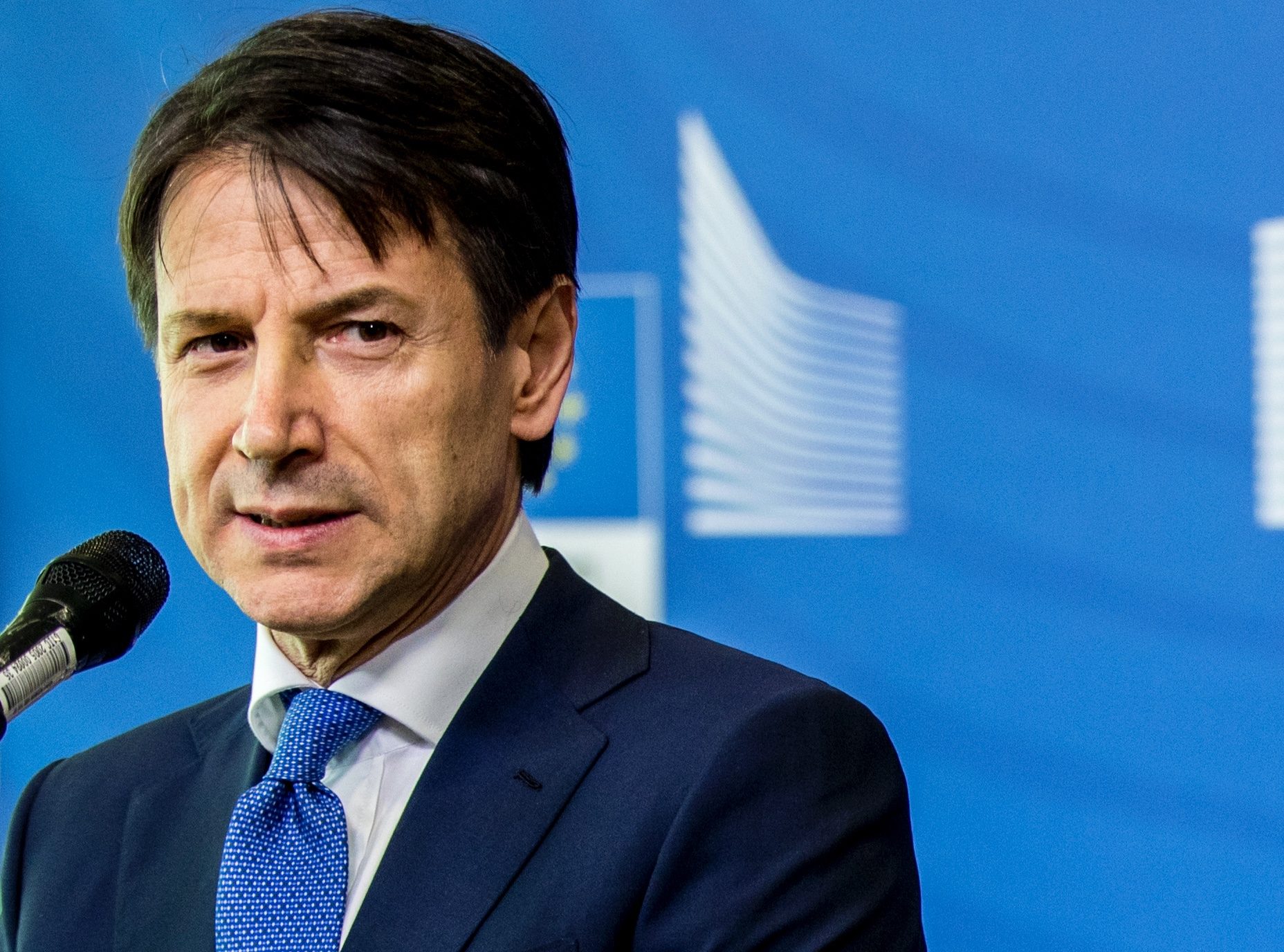 conte italie premier crisis aftreden