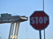 Een overblijfsel van de ingestorte Morandi-brug in Genua. Foto: EPA