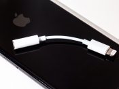 apple iphone xs koptelefoon adapter dongle