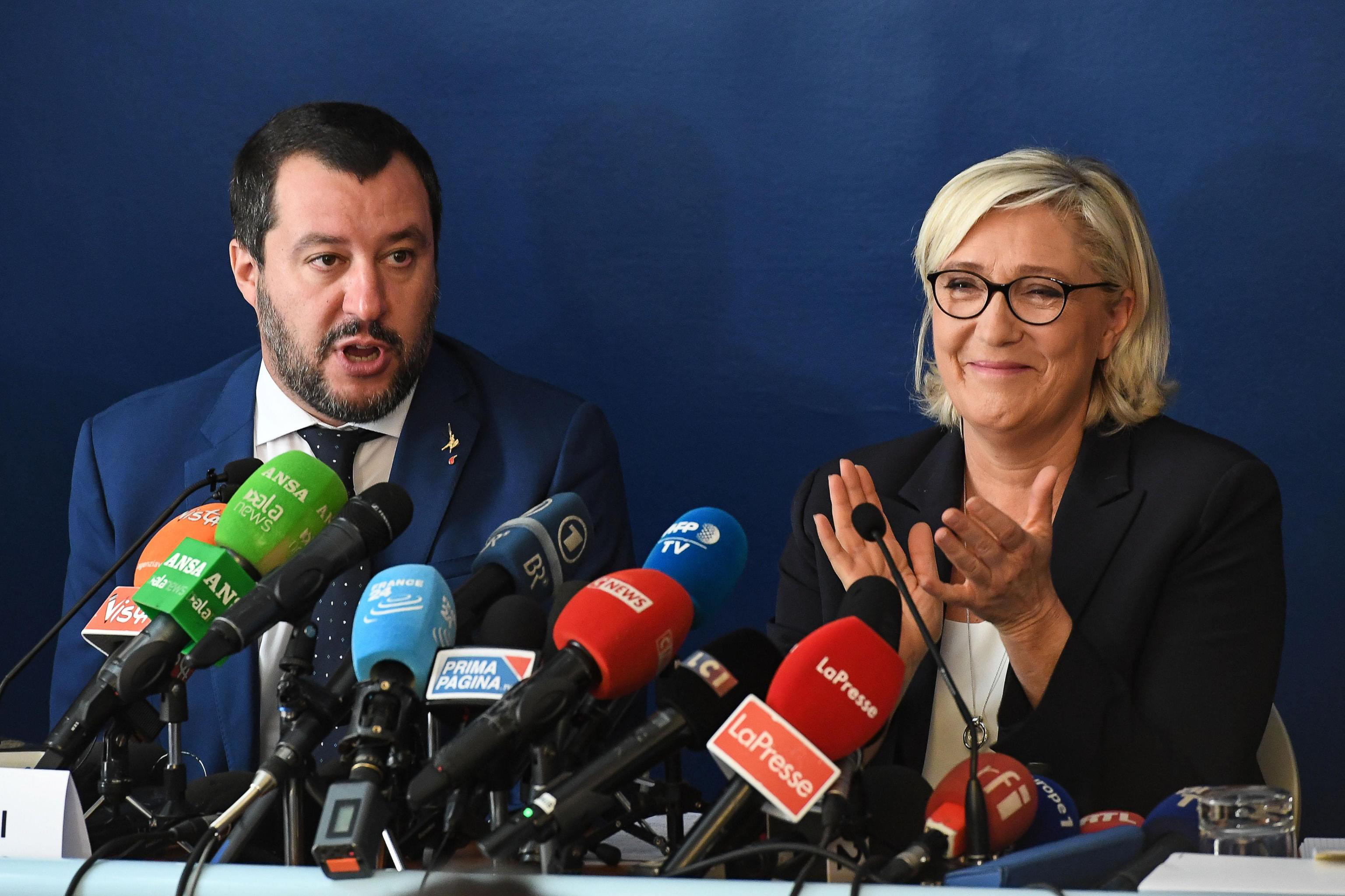 De Italiaanse, populistische politicus Matteo Salvini en Marine Le Pen. Foto: EPA/ALESSANDRO DI MEO