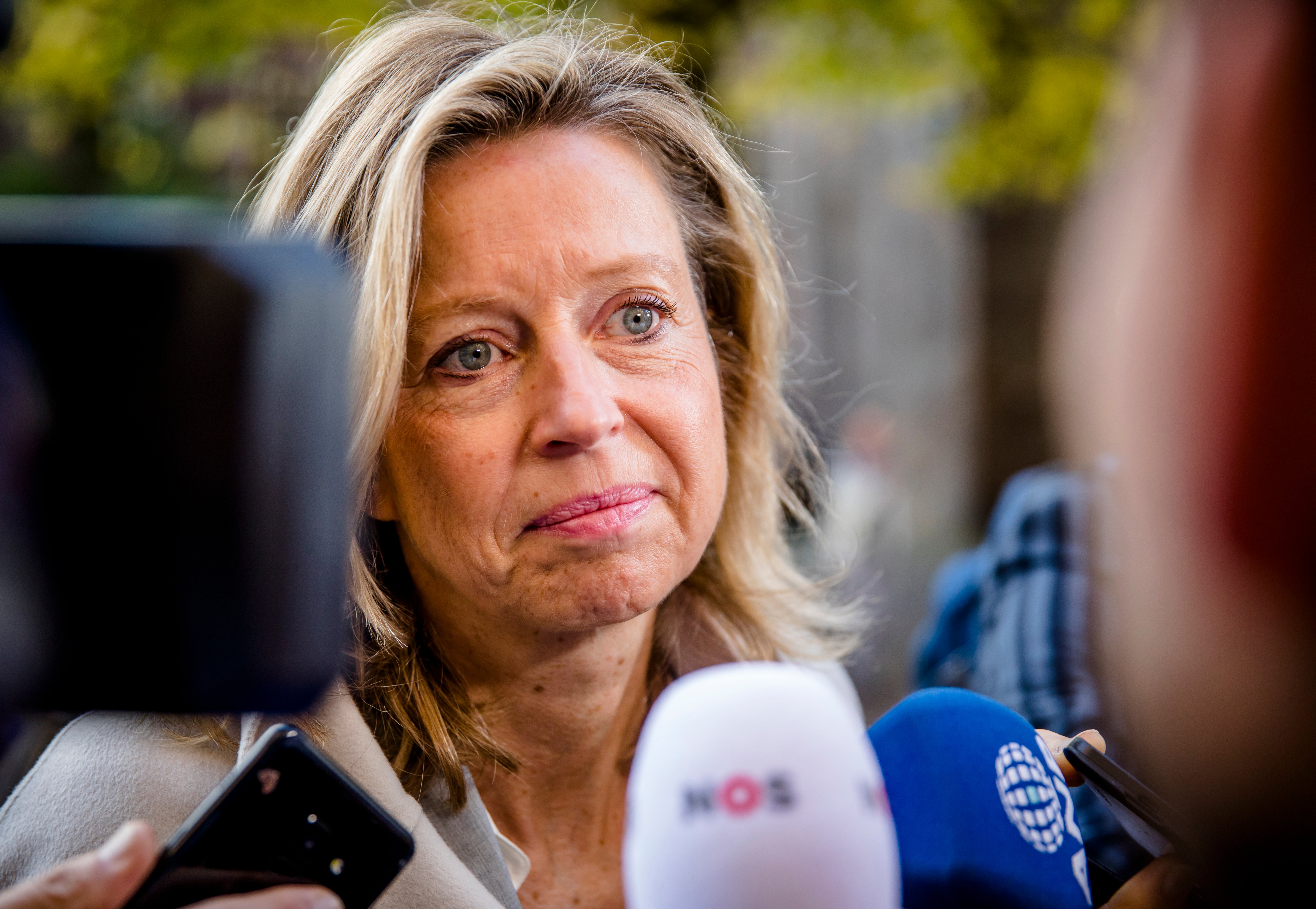 NV Overheid roept minister Kajsa Ollongren (Binnenlandse Zaken) op maatregelen te nemen.