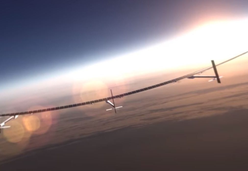 Vliegtuigbouwer Boeing heeft een autonoom vliegtuig onthuld dat op zonne-energie vliegt