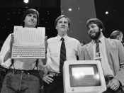 Steve Jobs, John Sculley en Steve Wozniak in 1984.