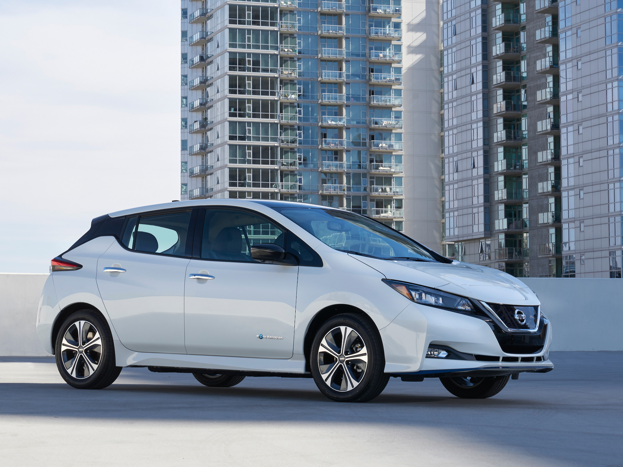 De Nissan Leaf e+ kan een serieuze concurrent worden van de Tesla Model 3