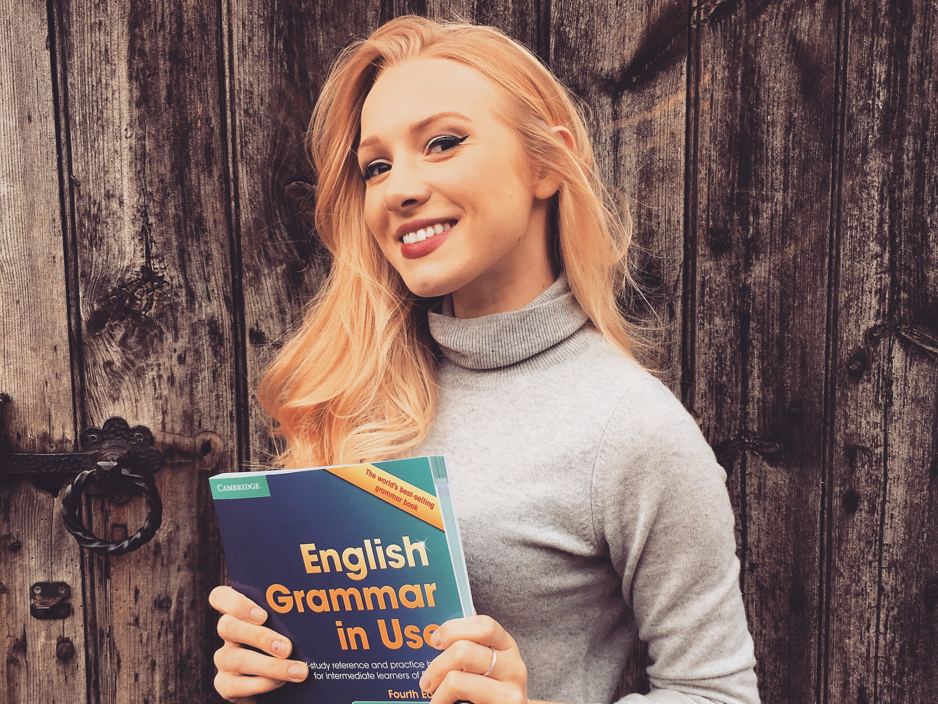 Lucy Bella Earl startte in 2016 haar eigen YouTube-kanaal voor Engelse lessen.