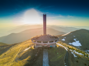 Het Buzludzha Monument in Bulgarije.