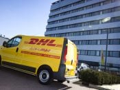 Koerier mishandeld door woedende klant bij aflevering pakketje: is DHL als werkgever aansprakelijk?