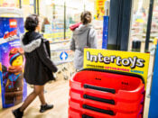Speelgoedwinkelketen Intertoys heeft uitstel van betaling aangevraagd voor zijn Nederlandse activiteiten.