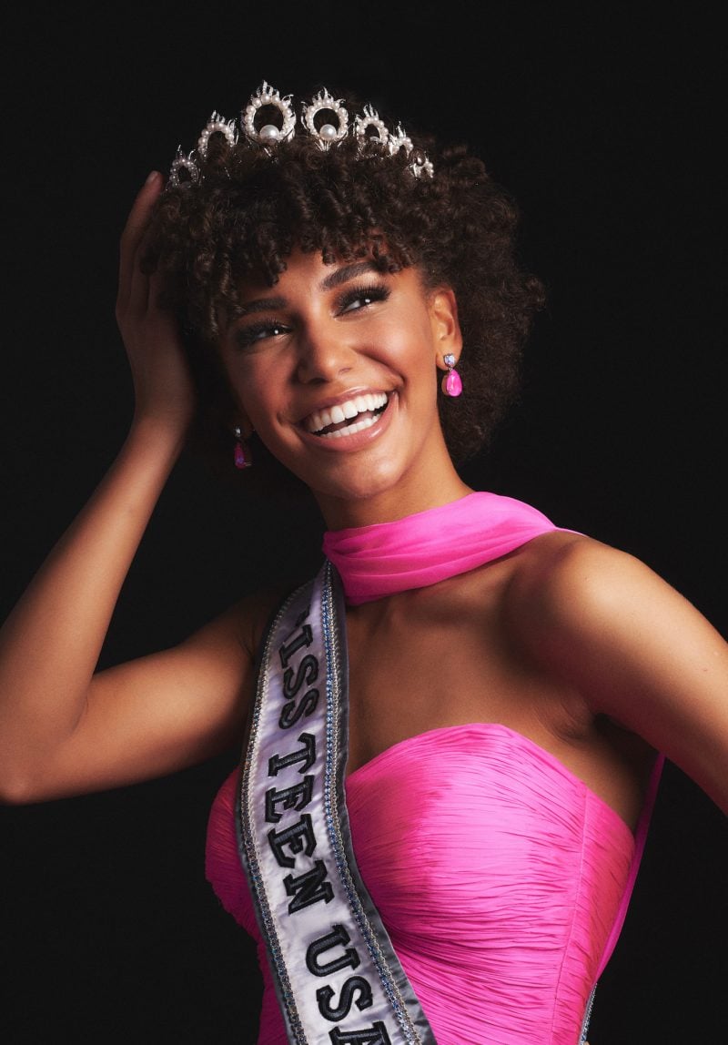 Miss Teen USA 2019 was crowned wearing her natural curls