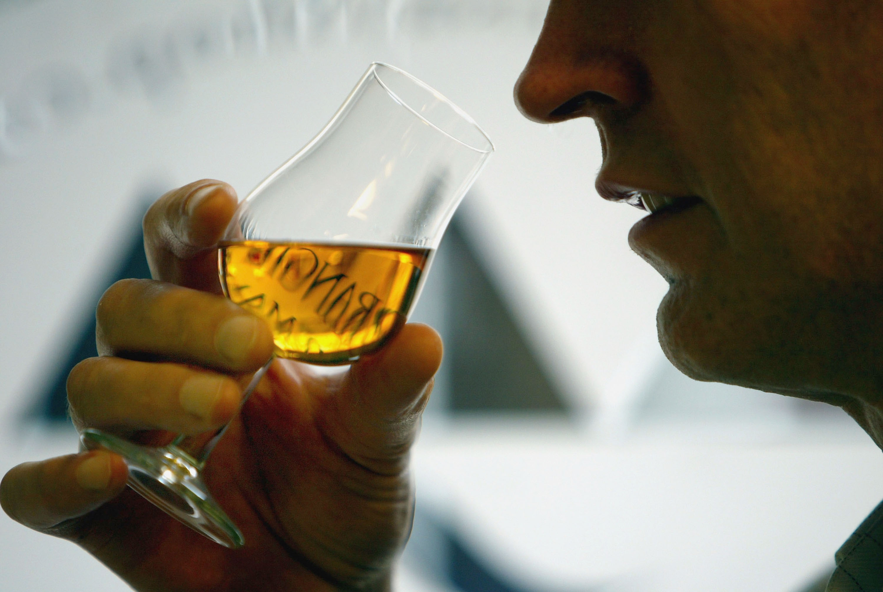 Как пить виски чистым