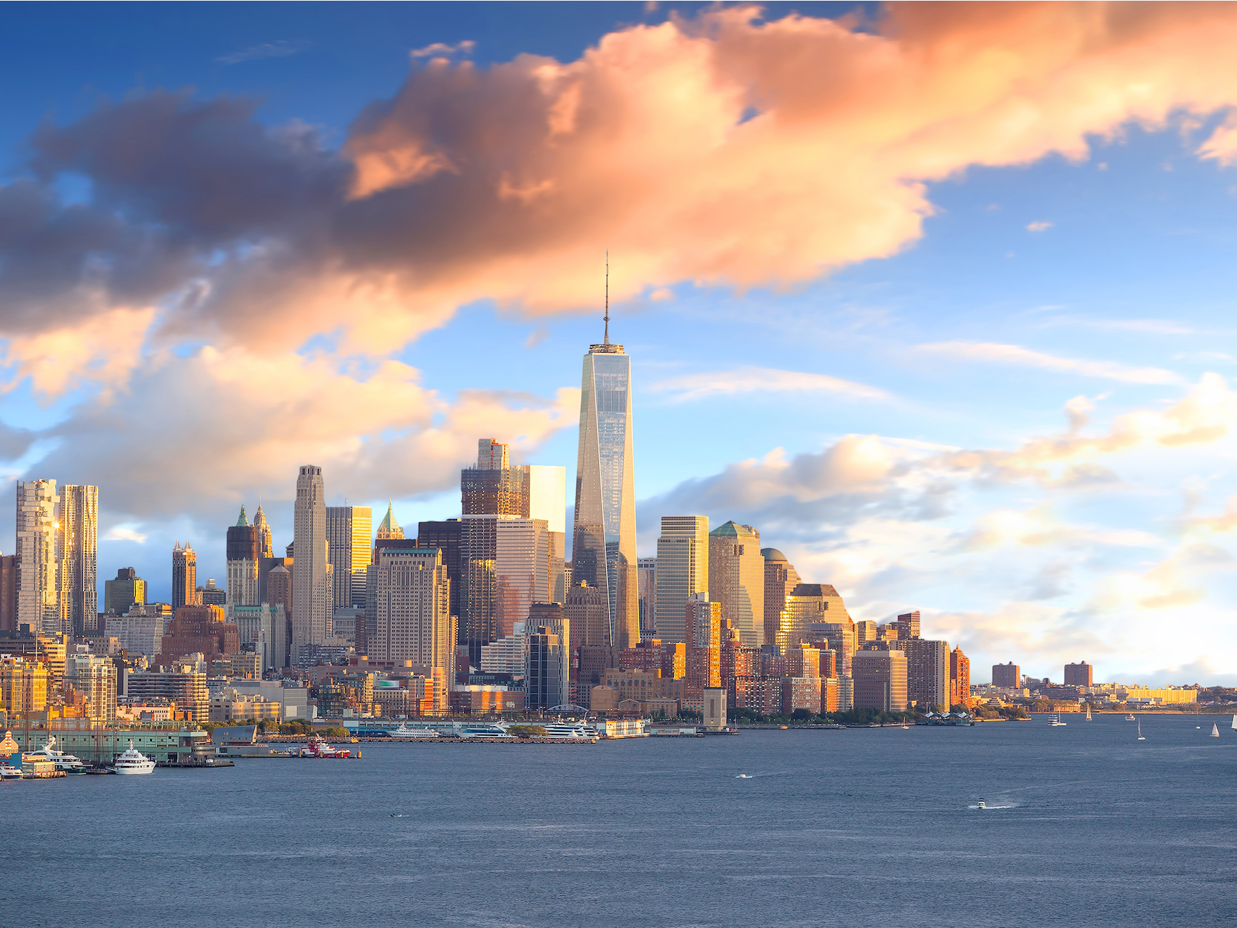 New york is a city that. Нью-Йорк Сити Манхэттен. Нью Йорк Skyline Manhattan. Сити Скайлайн Нью Йорк. Нью-Йорк Солнечный штат.