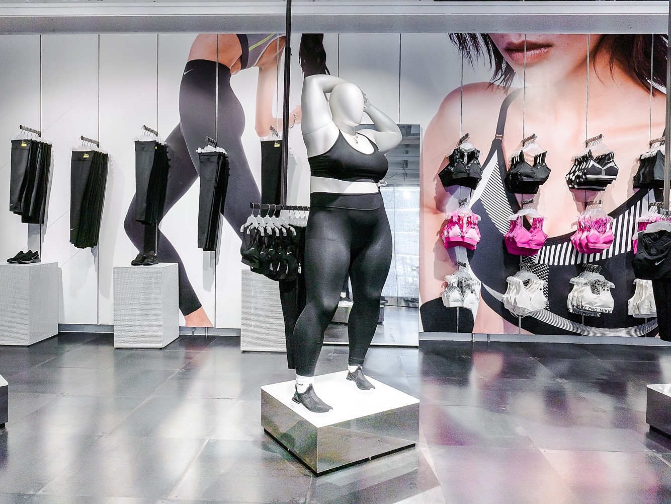 Ervaren persoon Graden Celsius hooi Nike's controversial plus-size mannequin is a brilliant business decision