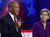 Senatoren Cory Booker en Elizabeth Warren tijdens het eerste Democratische debat.