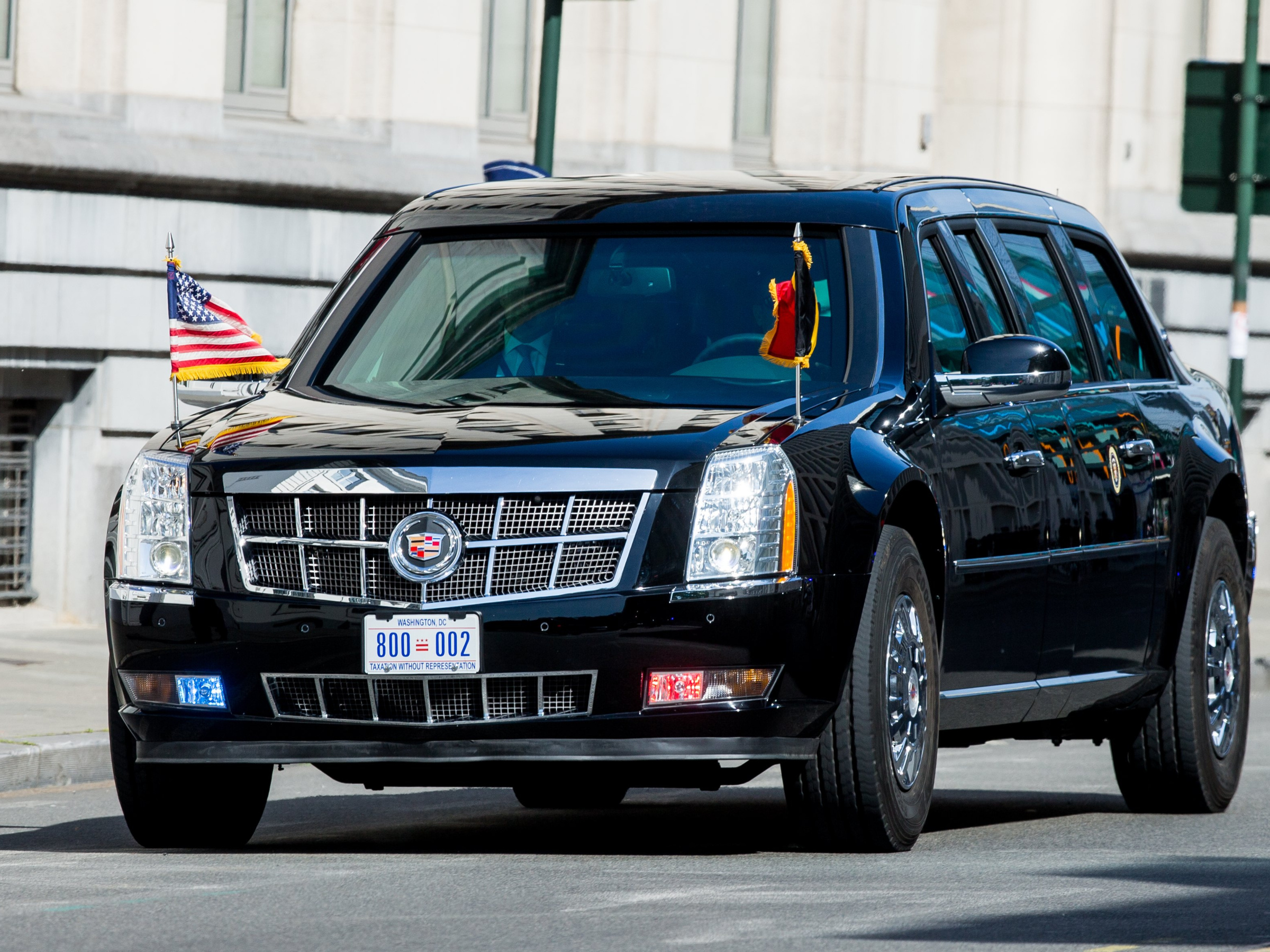 Donald Trump rijdt rond in een Cadillac met de illustere naam 'The Beast'.