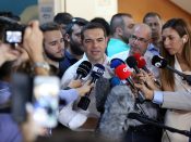 Waarnemers schrijven de nederlaag van de linkse premier Alexis Tsipras en zijn Syriza-partij toe aan de strenge bezuinigingsmaatregelen van de afgelopen jaren
