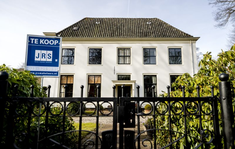 Verzoekschrift Vacature Oranje Huis kopen: zo zorg je dat je niet te veel betaalt voor een woning