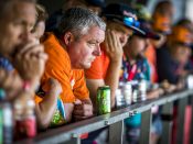 Het wordt even spannend: de Nederlandse industrie heeft last van een zomerdipje.