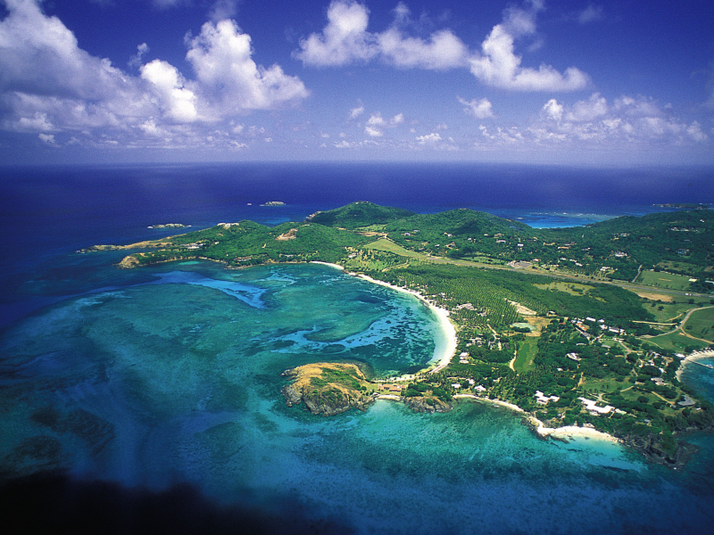 17 photos of the glamorous private island of Mustique, a royal favorite ...