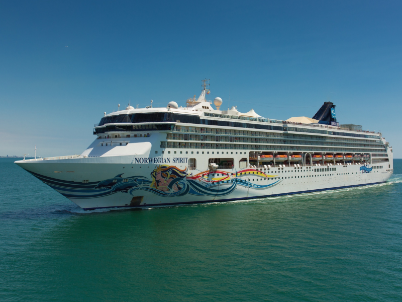 Norwegian Cruise Line is ditching plastic water bottles on its ships as ...