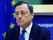 Het ultrasoepele ECB-beleid is vooral afgestemd op de behoeften van zwakkere banken in de eurozone. Dat zorgt voor spanning bij het vertrek van Draghi.