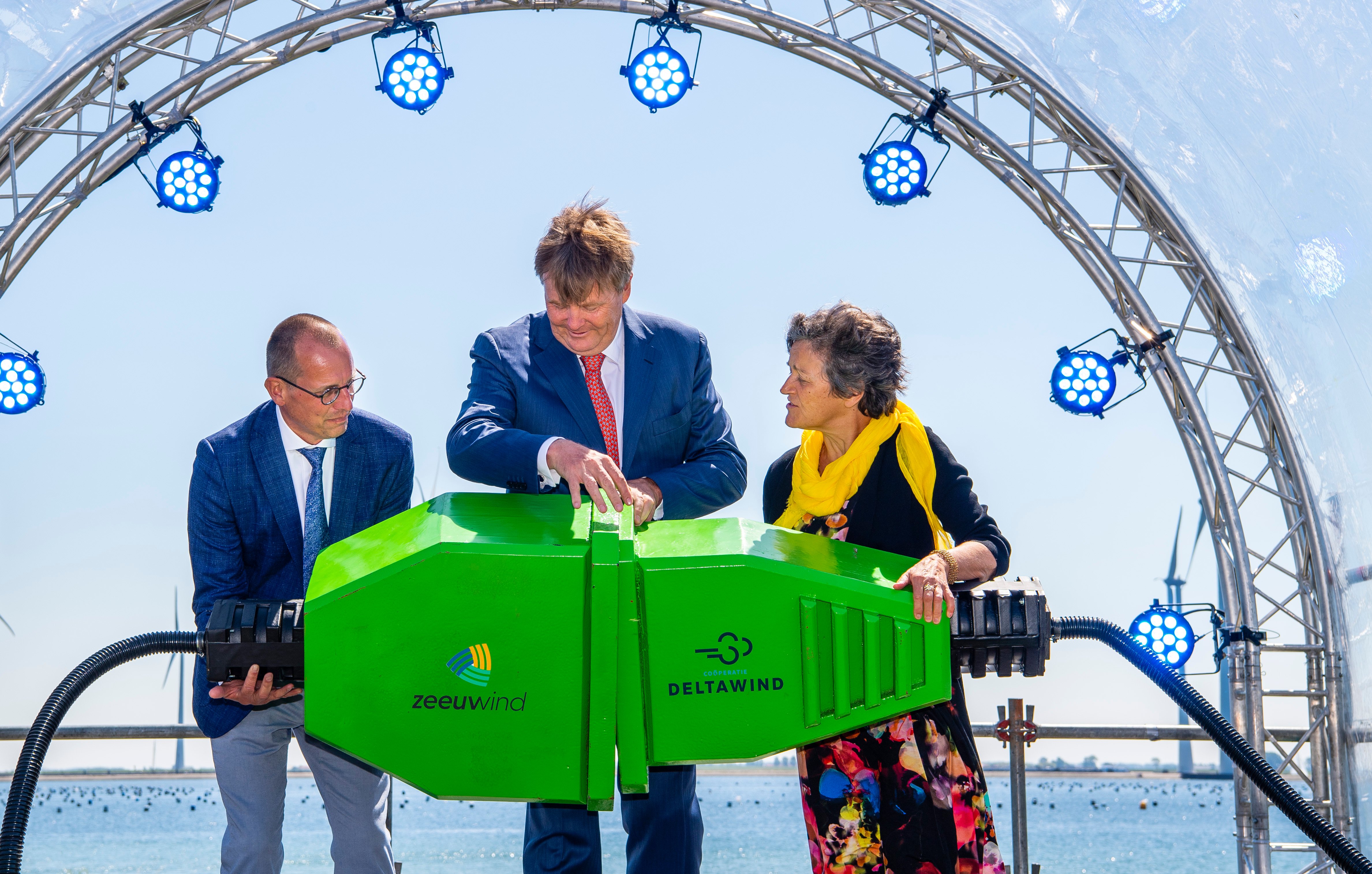Koning Willem-Alexander opent het Windpark Krammer op 15 mei 2019.