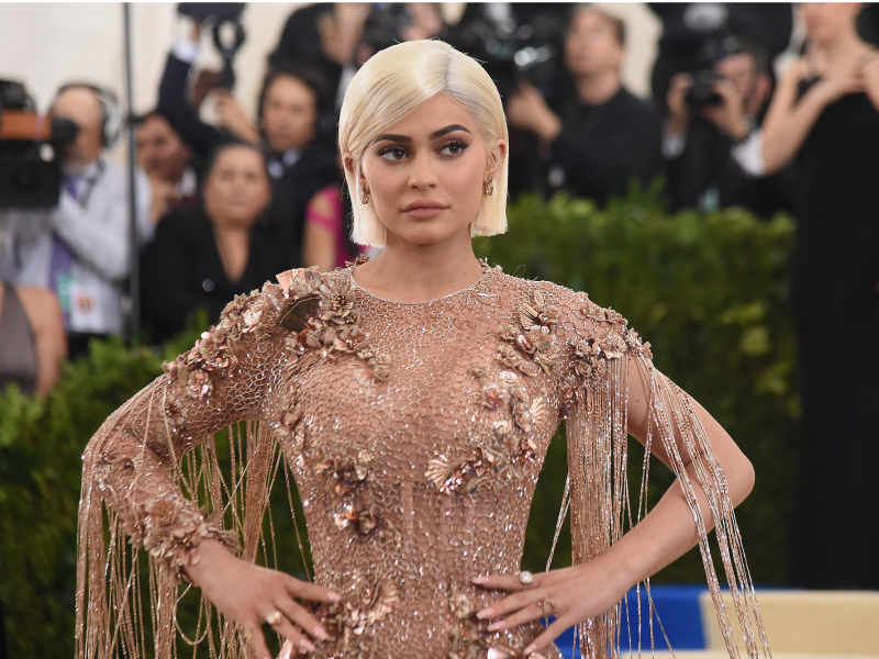 Kylie Jenner Just Agreed To Sell A Majority Stake In Her Makeup Company For 600 Million 