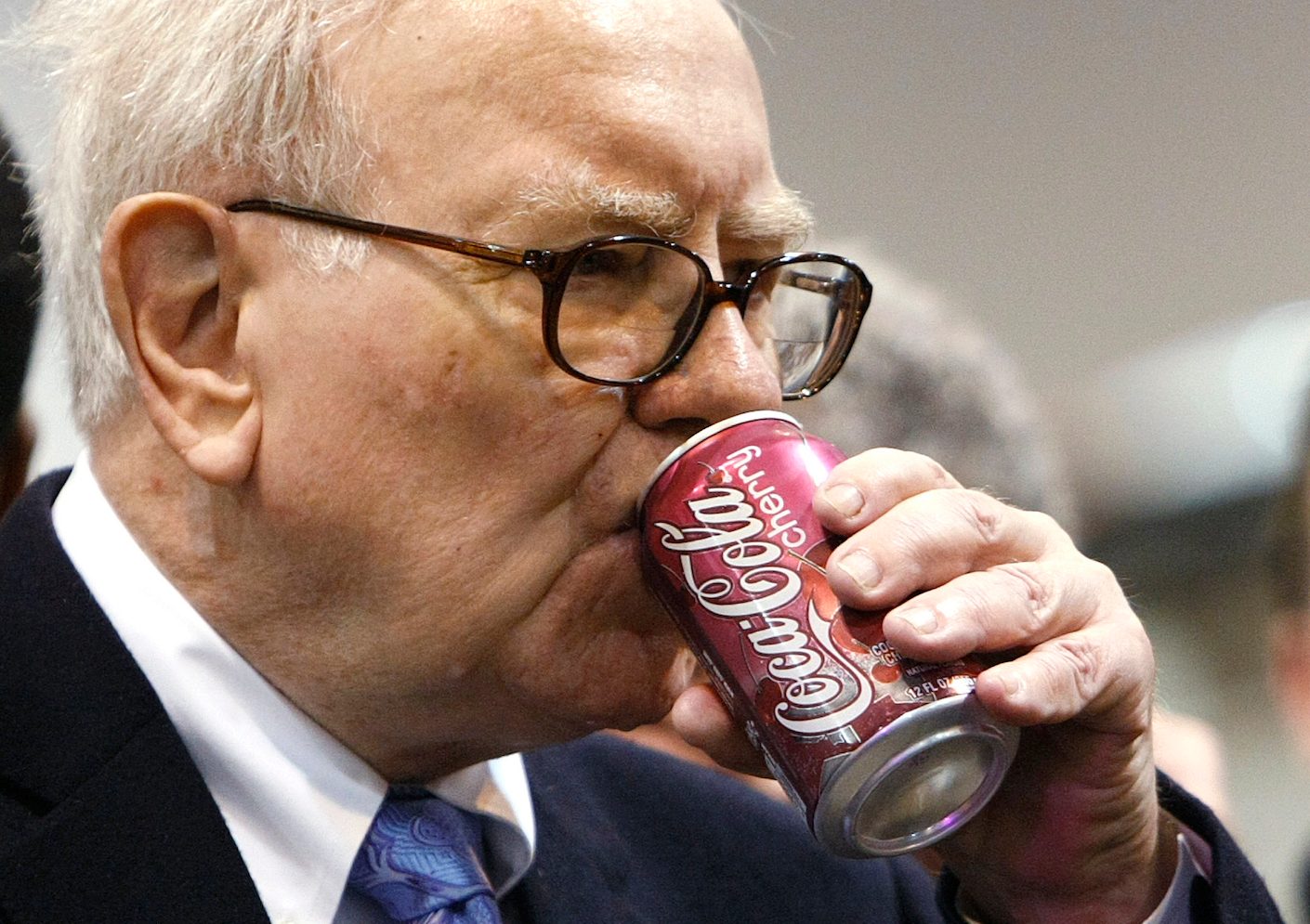 Warren Buffett drinkt Coca-Cola