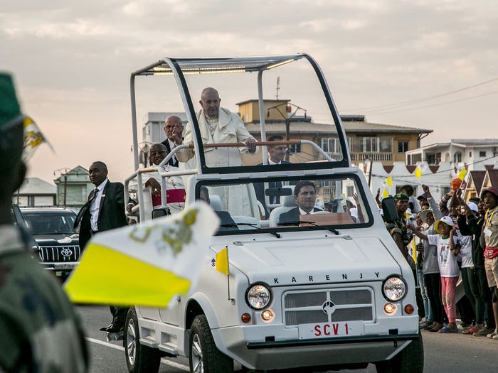 Paus Mobiel Karenjy Mazana II RIJASOLO AFP via Getty Images