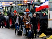Boeren hinderen reizigers Eindhoven Airport protest