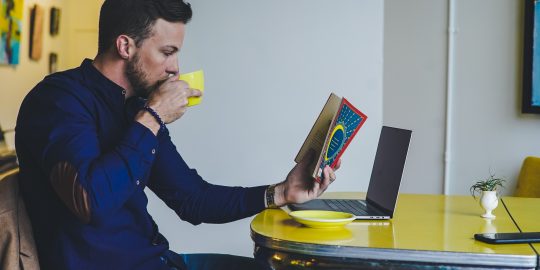 Bij het afsluiten van een hypotheek kijk je natuurlijk eerst naar de hypotheekrente en de rentevaste periode, maar dat zijn niet de enige zaken die belangrijk zijn. Andere voorwaarden bepalen bijvoorbeeld hoe flexibel de hypotheek is en hoeveel je bijvoorbeeld boetevrij kunt aflossen.