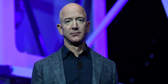 Hoewel Google en Facebook nu volop de dienst uitmaken op de digitale advertentiemarkt, voelen de twee techreuzen de hete adem van Amazon in de nek.