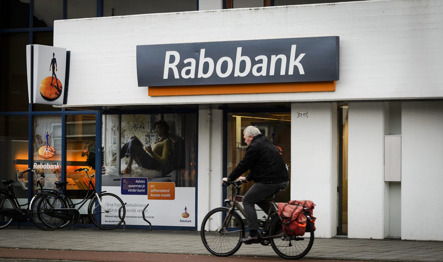 Rabobank Wil Op Termijn De Helft Van De Resterende Filialen Sluiten