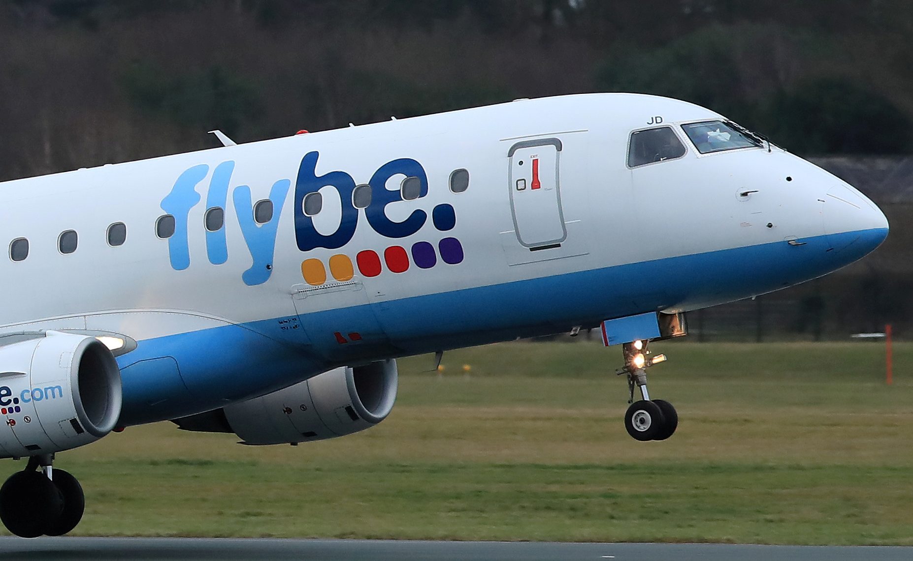 Britse luchtvaartmaatschappij Flybe heeft uitstel van betaling heeft aangevraag. Alle activiteiten worden gestaakt.