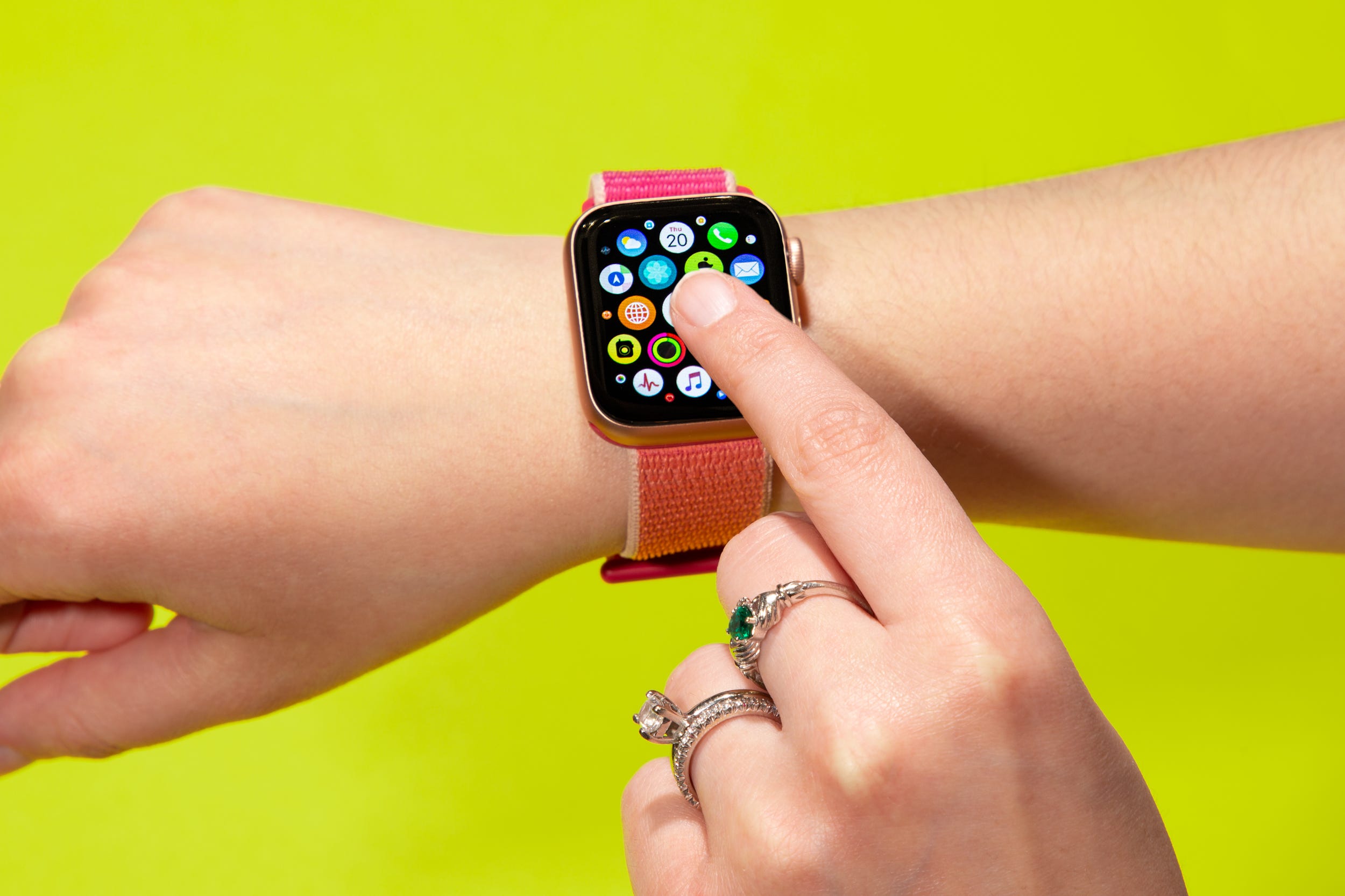 Что делают часы apple. IWATCH 6. Apple watch Series 6. Iphone 14  IWATCH. Apple watch + 14 iphone.