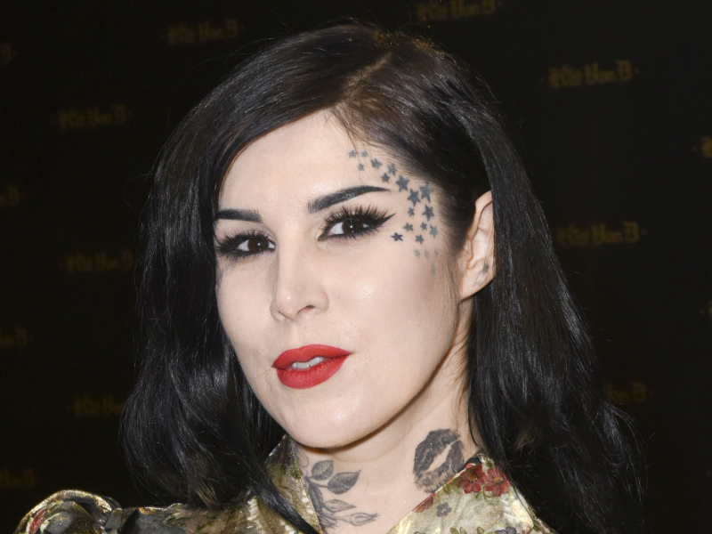 15 Celebrities With Face Tattoos 5790