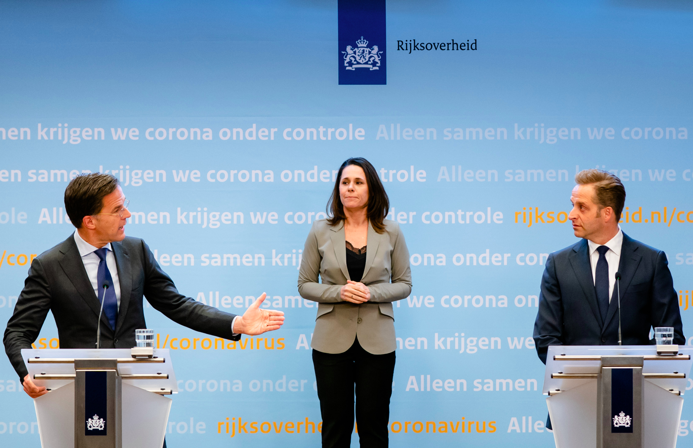 Premier Mark Rutte en Minister Hugo de Jonge van Volksgezondheid, Welzijn en Sport