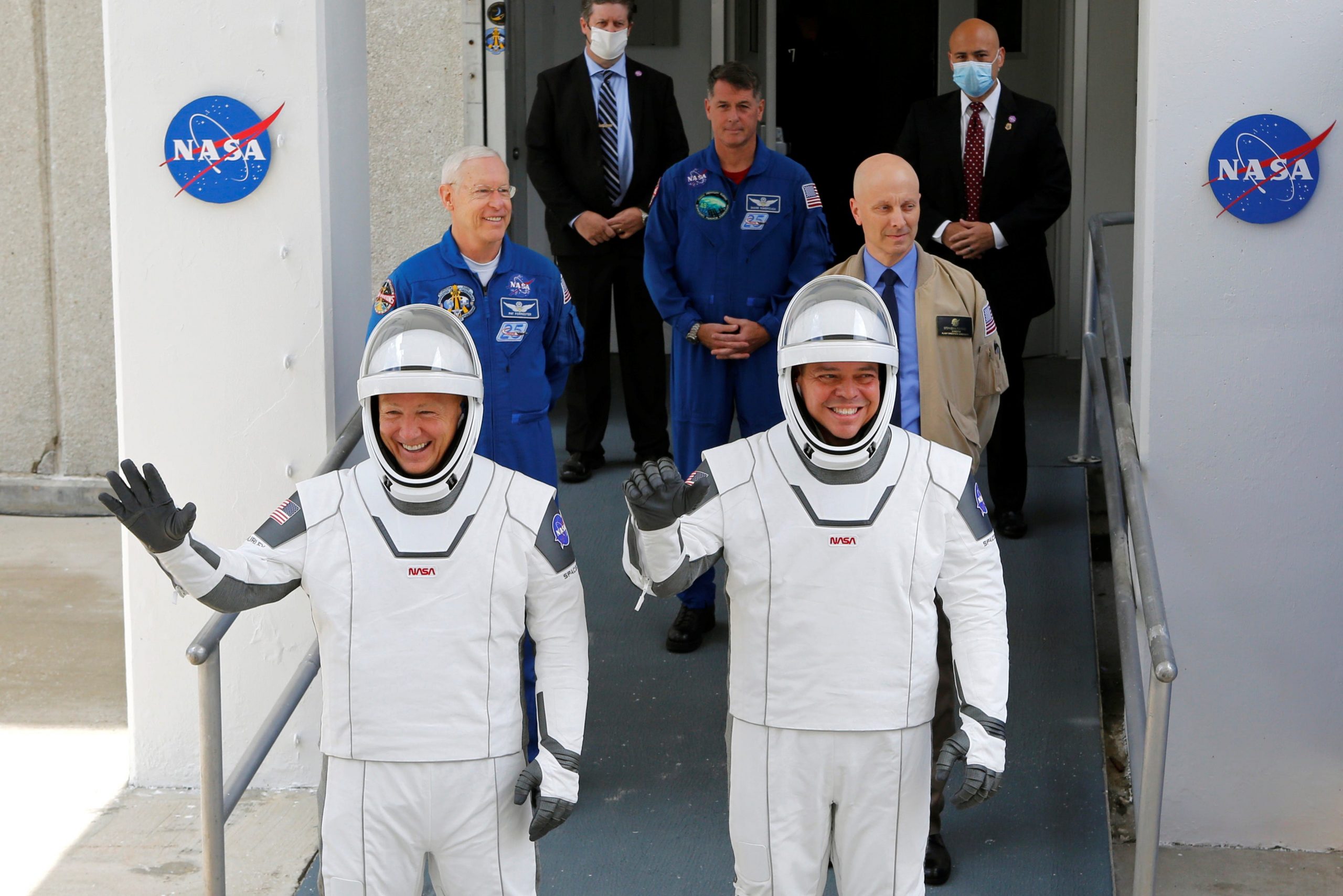 Foto: SpaceX-astronauten Douglas Hurley (53) en Bob Behnken (49). Bron: Joe Skipper/Reuters