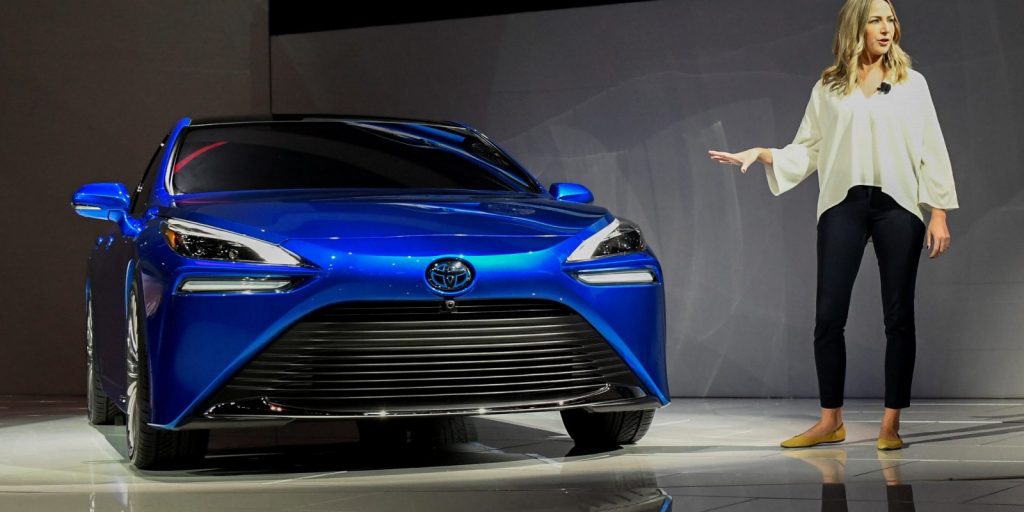 De Toyota Mirai rijdt op waterstof.