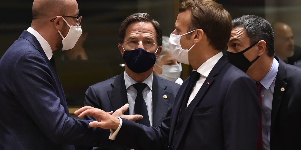 De Europese regeringsleiders zijn het dinsdagochtend vroeg eens geworden over een omvangrijk herstelpakket voor de coronacrisis en een meerjarenbegroting.