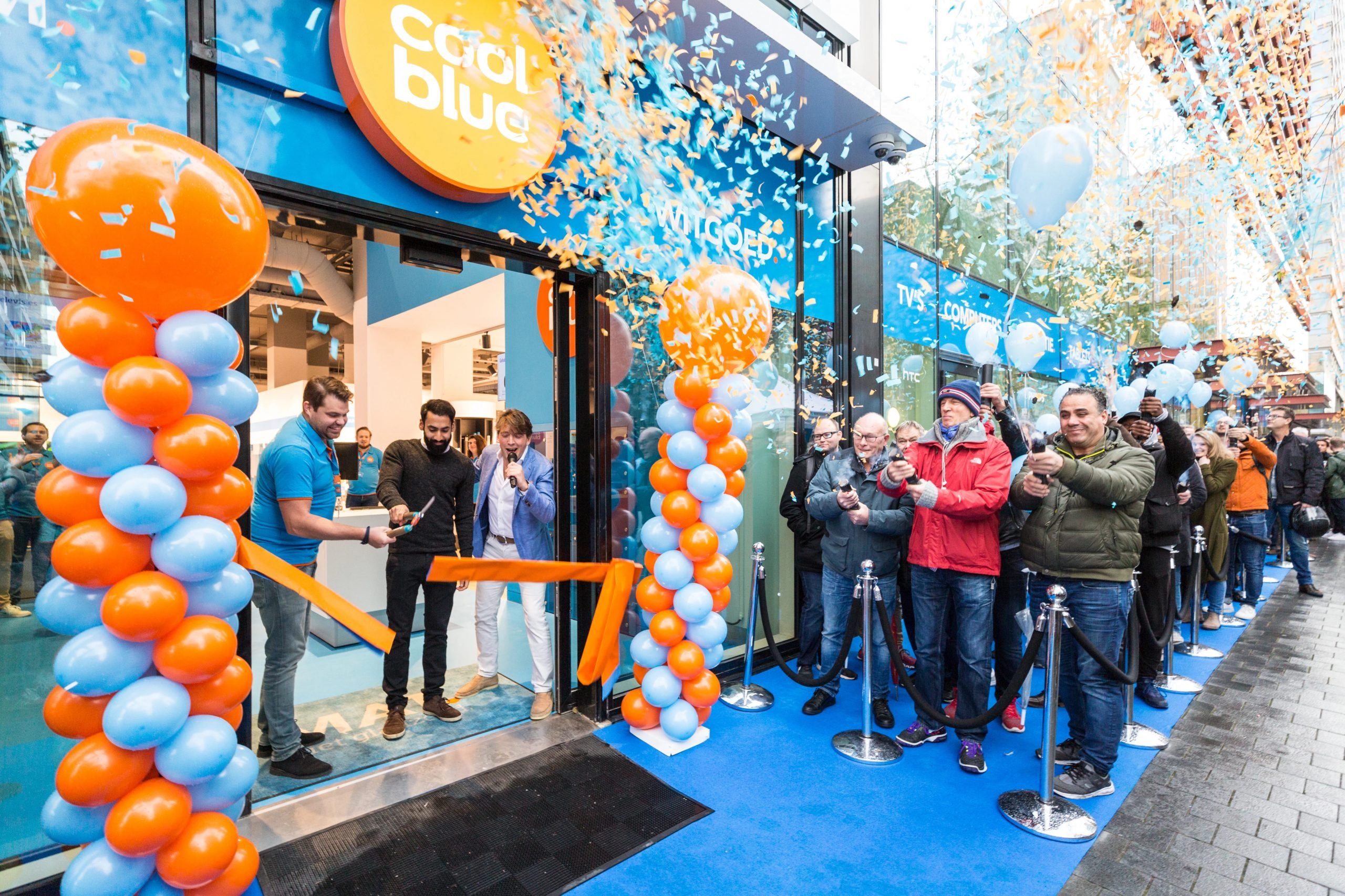 Foto: De opening van de eerste Coolblue XXL-store in 2017 in Amsterdam. Bron: Coolblue