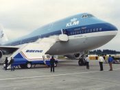 Een Boeing 747-406 van KLM in 1989.