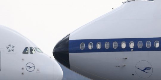 Een Boeing 747 en een Airbus A380.