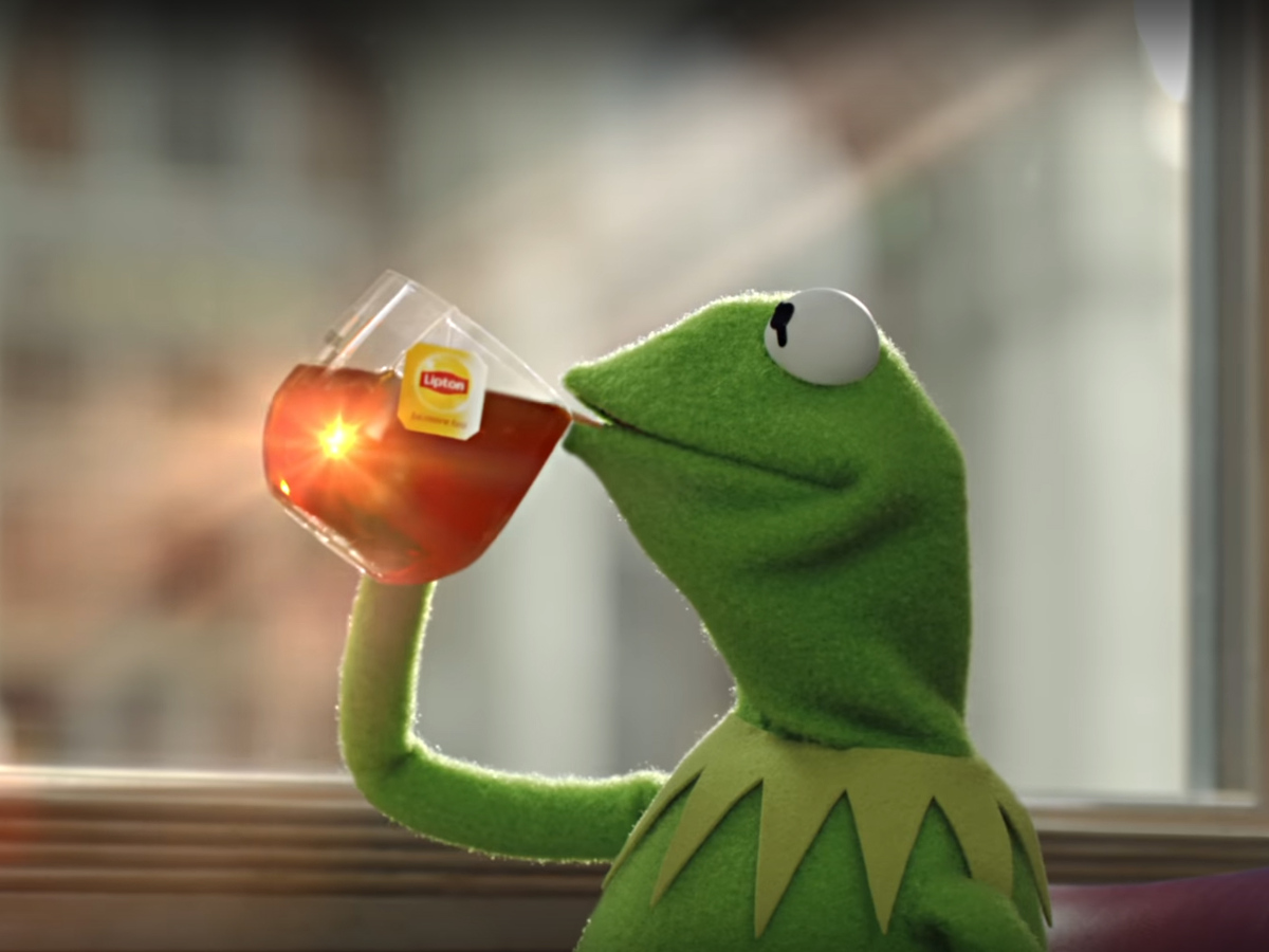 Een reclame voor Lipton-thee van Unilever met Kermit de Kikker in 2014.