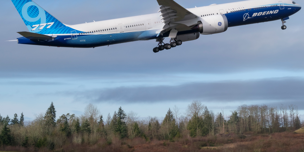 De eerste vlucht van de nieuwe Boeing 777X in januari 2020.