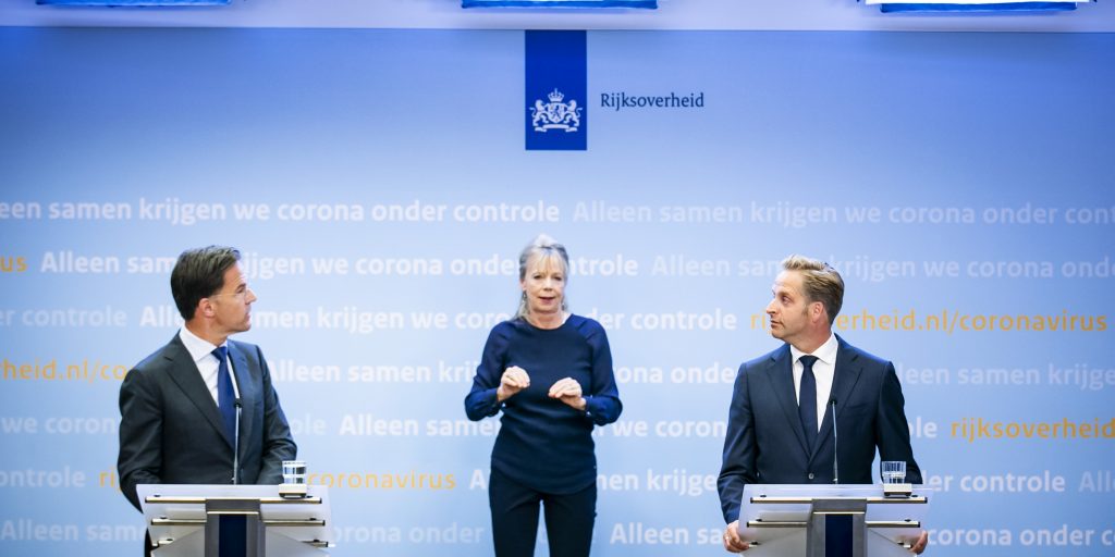 Premier Mark Rutte en minister Hugo de Jonge tijdens hun laatste coronapersconferentie op donderdag 6 augustus.