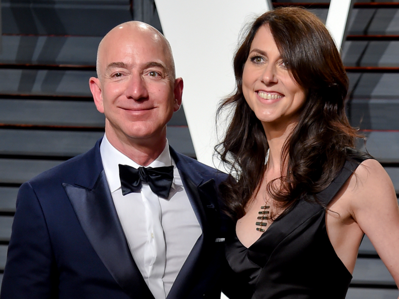 Amazon CEO Jeff Bezos and his girlfriend, Lauren Sanchez, have ...