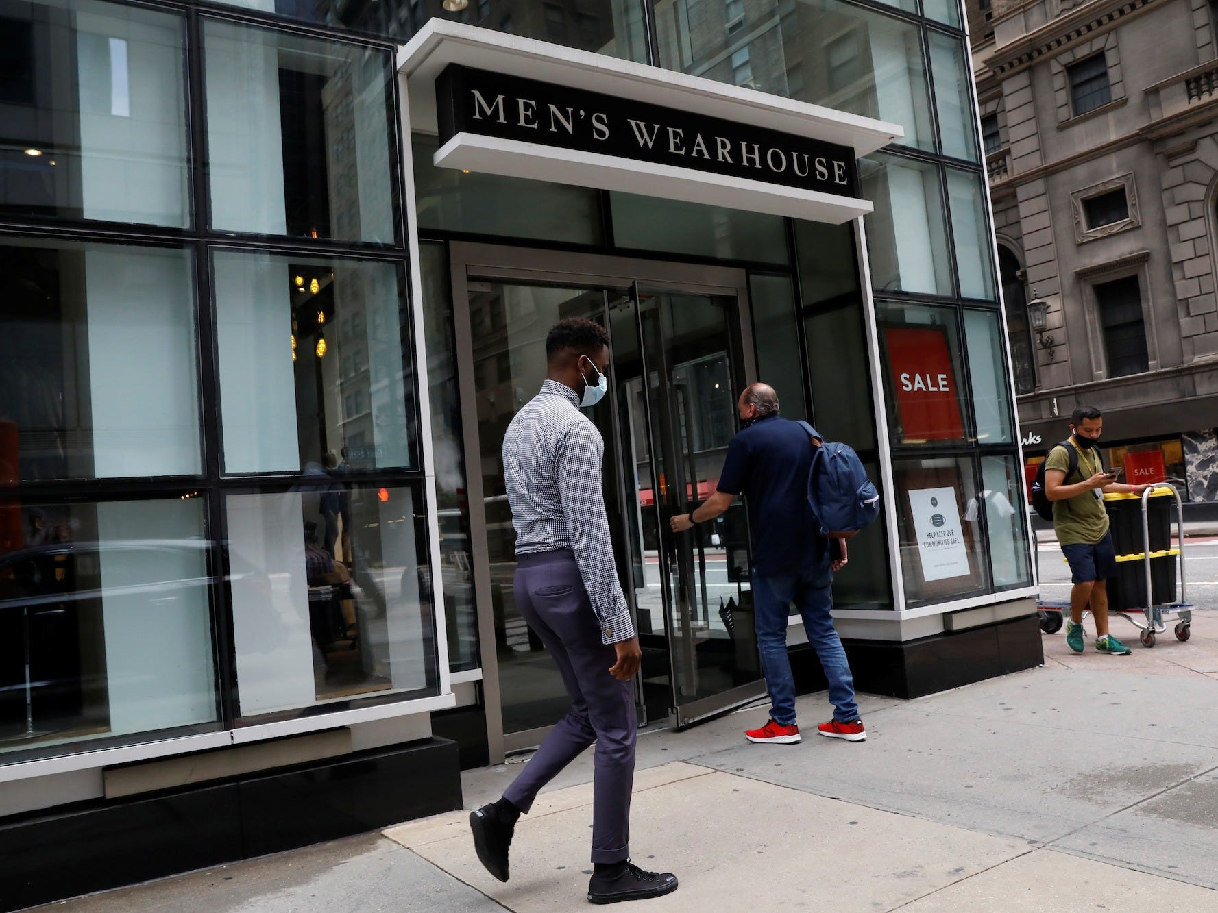 The rise and fall of Men's Wearhouse, the menswear chain that promised